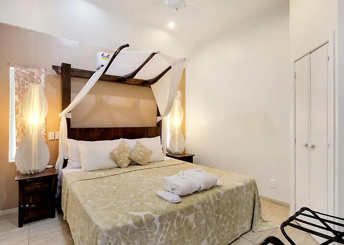 Crown Beach Resort & Spa (Adults Only)